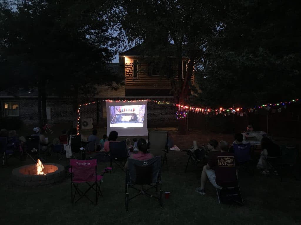 outdoor family movie night